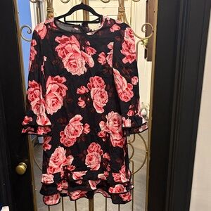Kate spade rose Floral Black and Pink Dress over sized xsmall ruffle sleeve hem